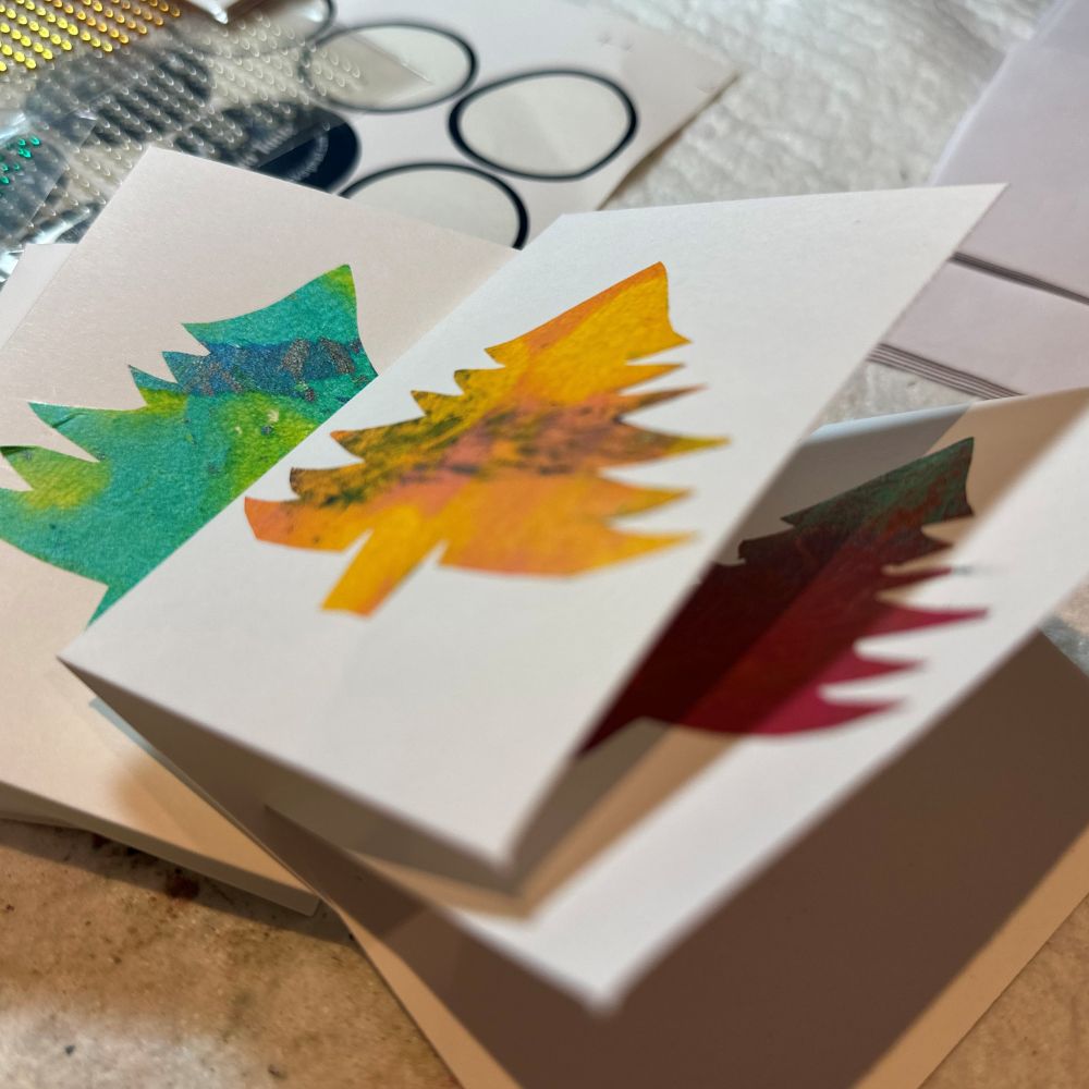 08 November 2026 - Afternoon - Lisa Tank: Gelli Plate Christmas Cards - Image 4
